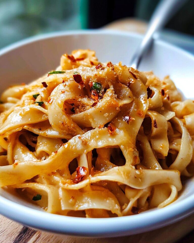 Aromatic Garlic Chilli Noodles with Soy and Vinegar Recipe