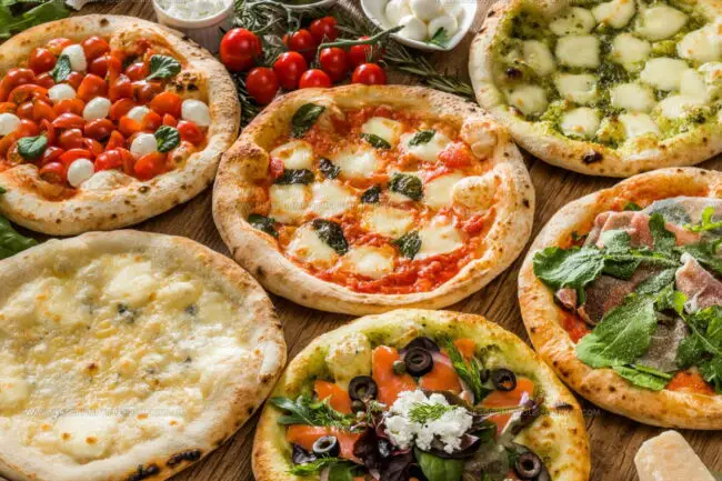 What Distinguishes Italian Pizza Sauce and Thickness From American Versions?