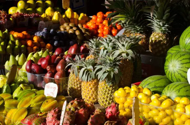 What Fruits Are Considered Status Symbols or Premium Gifts in East Asia?